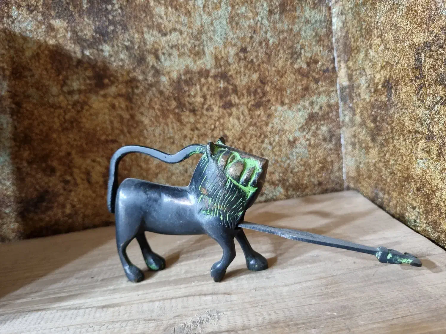 قفل قدیمی خیلی خاص و کلکسیونی از جنس فولاد|کلکسیون اشیاء عتیقه|آبادان, |دیوار