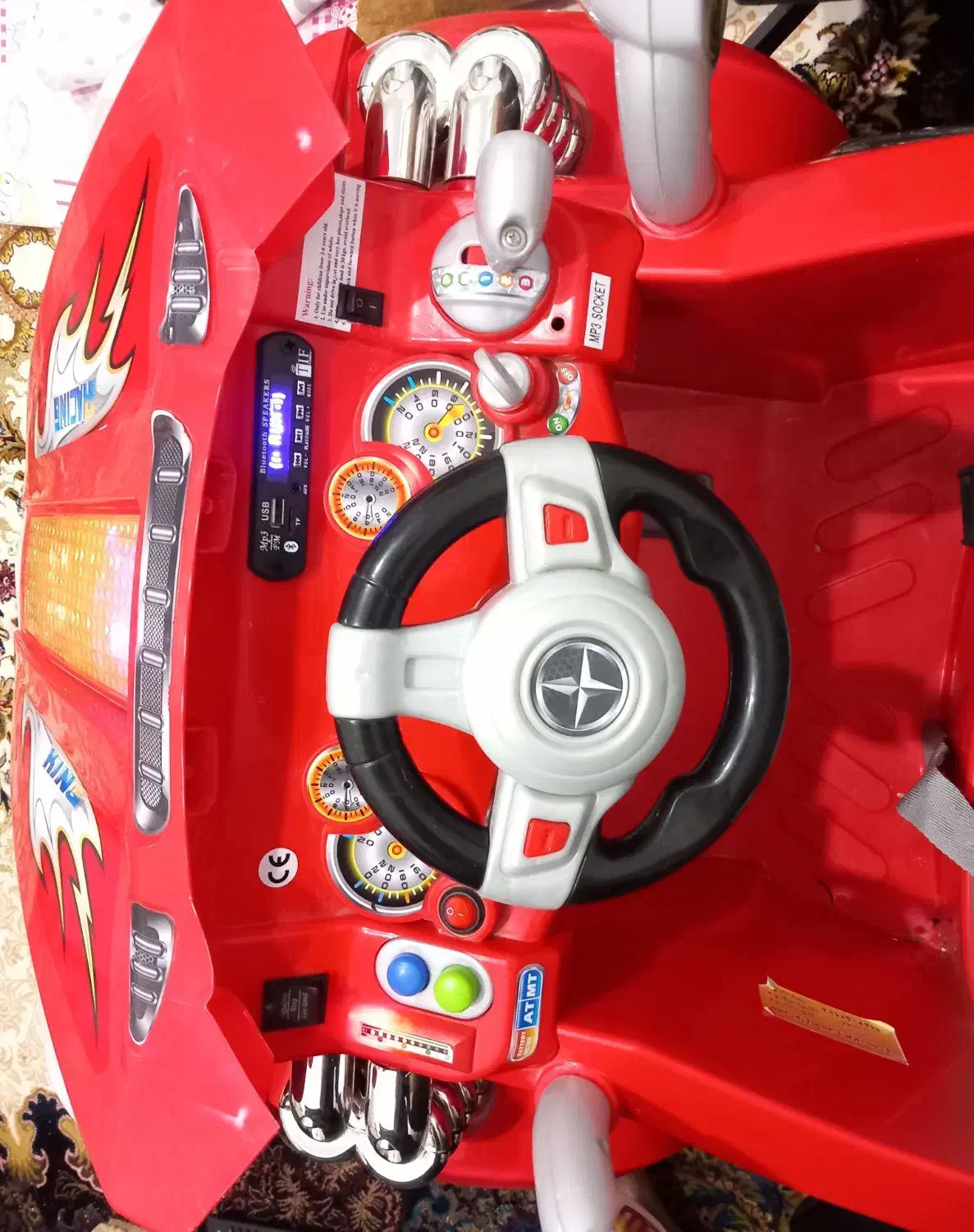 ماشین شارژی دو موتوره سالم باتری نو|اسباببازی بچه|خواف, |دیوار