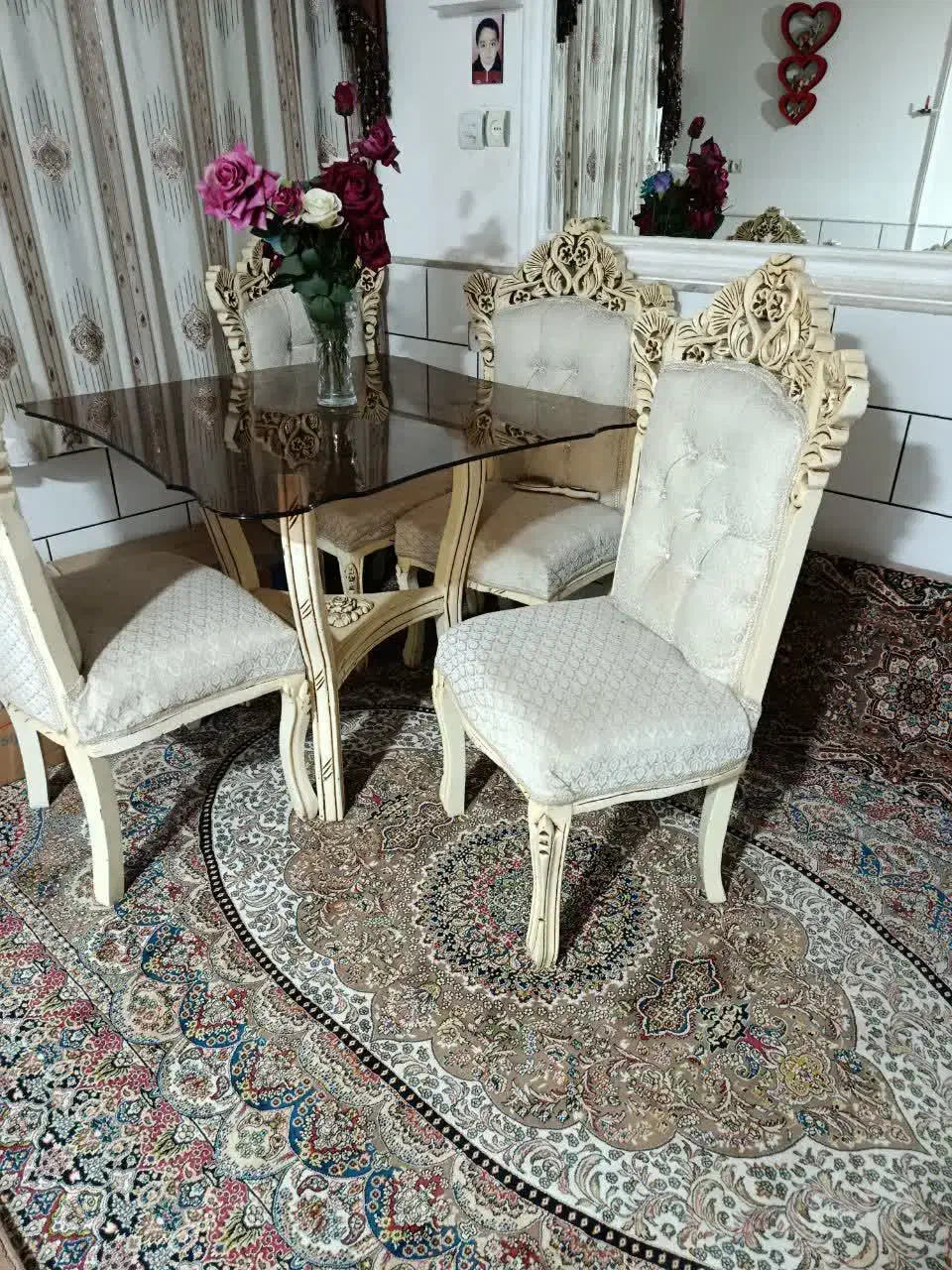 میز غذاخوری درحد نو سالم بدون شکستگی|میز و صندلی غذاخوری|ساوه, |دیوار