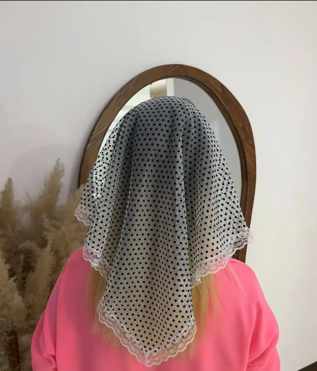 تل اسکارف|لباس|دامغان, |دیوار