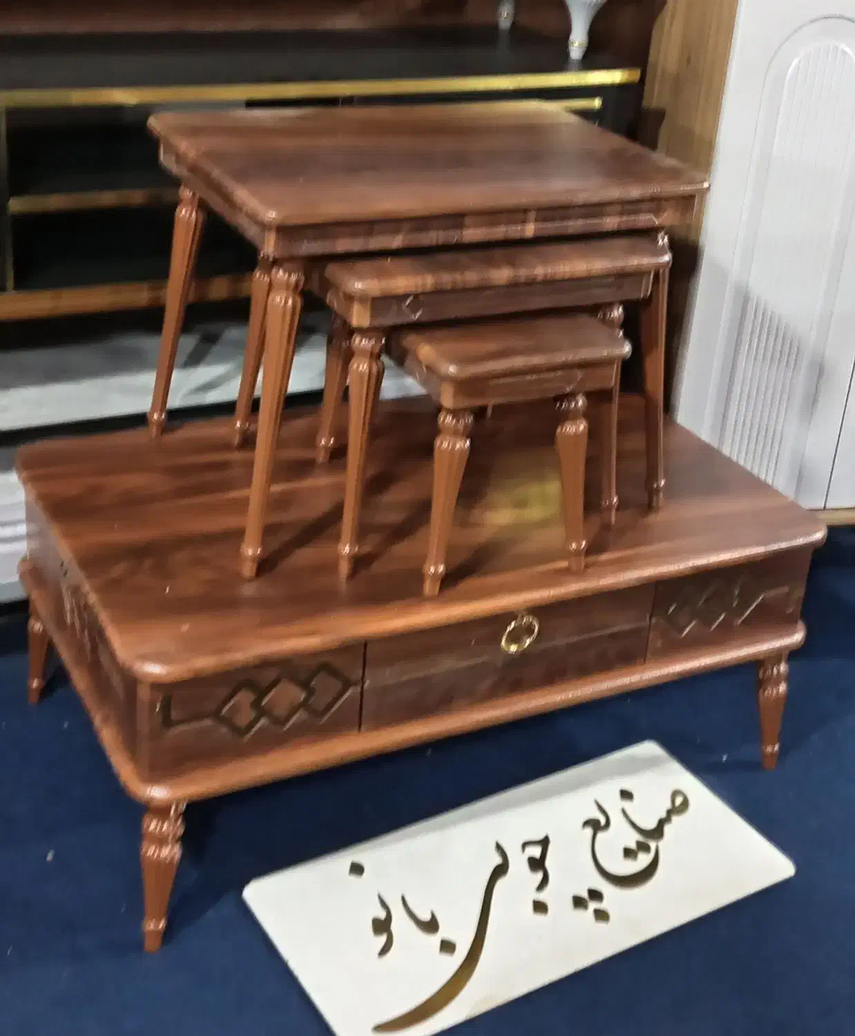 حراج جلومبلی کشودار با سه عدد عسلی در ۵ رنگ زیبا|مبلمان خانگی و میز عسلی|قم, قلعه کامکار|دیوار