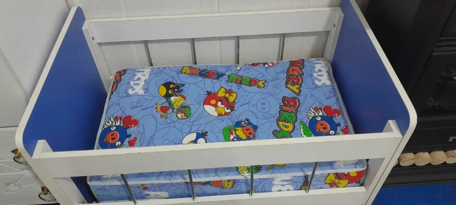 تختک خواب گهواره ای|تخت و سرویس خواب|قم, کلهری|دیوار