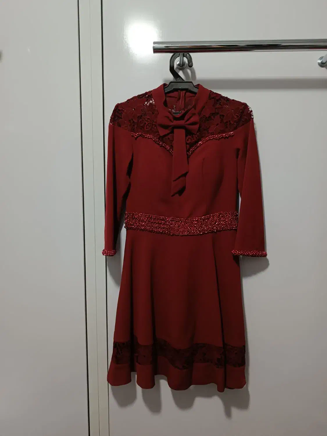 لباس نو|لباس|بهارستان, |دیوار