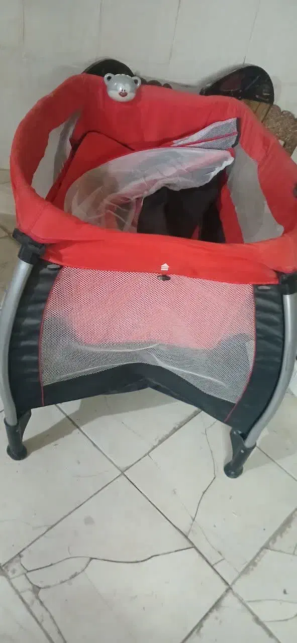 تخت پارک کودک|تخت و صندلی بچه|اصفهان, سیچان|دیوار