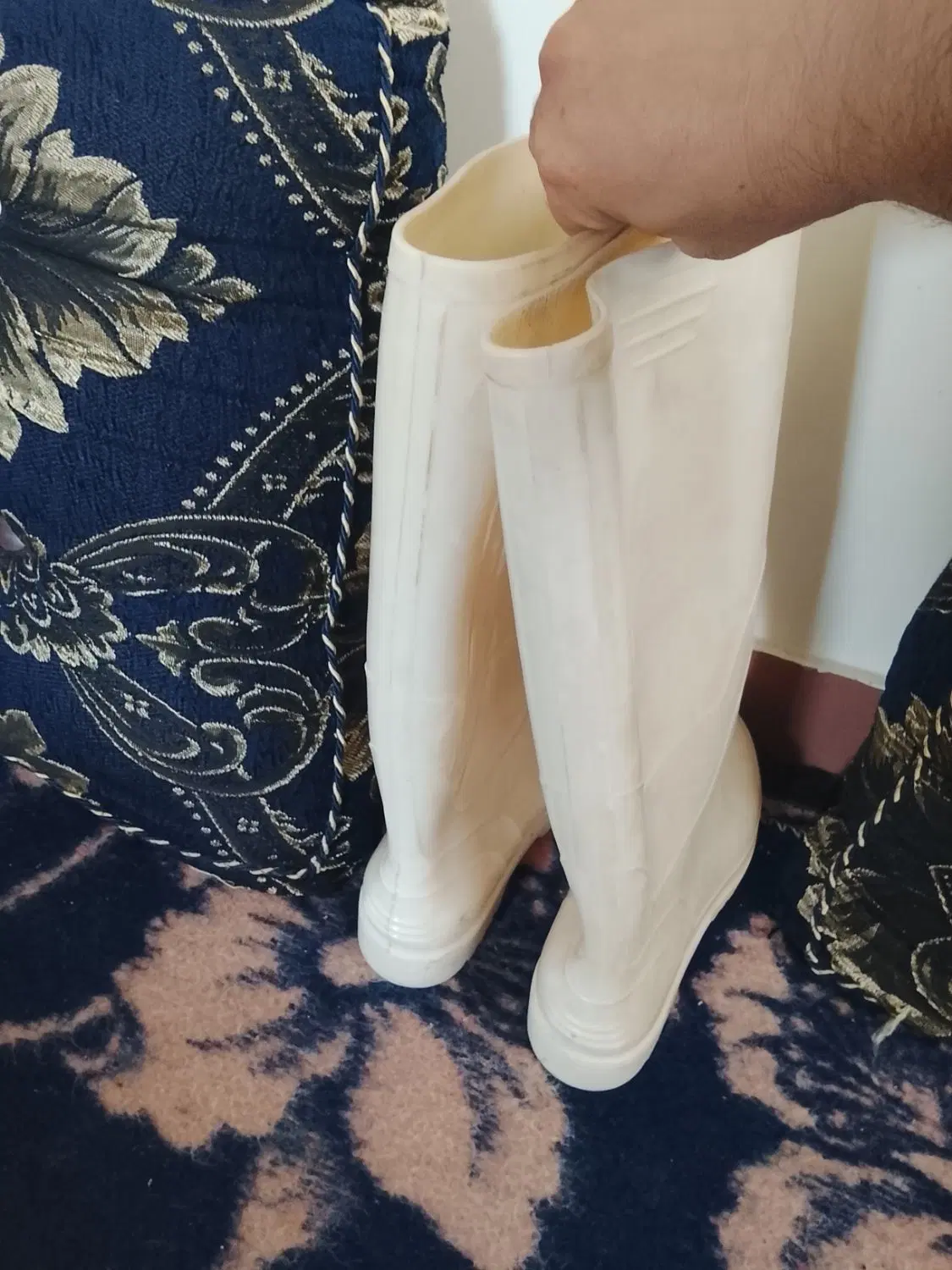 چکمه|کیف، کفش، کمربند|شیراز, فرگاز|دیوار