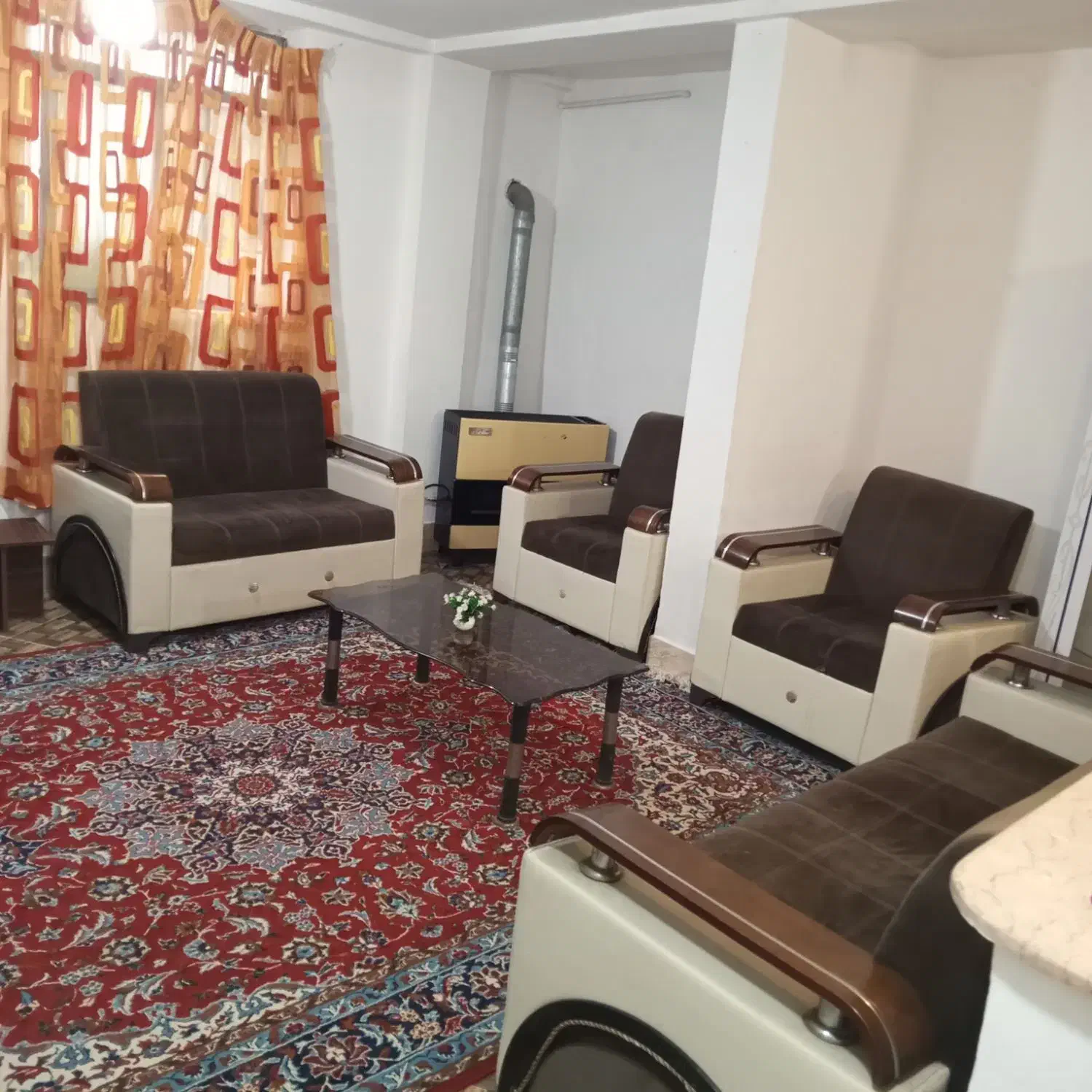 اجاره سوییت ساعتی|اجارهٔ کوتاهمدت آپارتمان و سوئیت|لاهیجان, طالقانی|دیوار