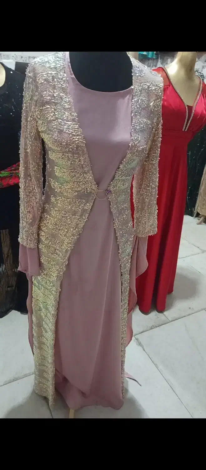 لباس کردی و مجلسی|لباس|صحنه, |دیوار