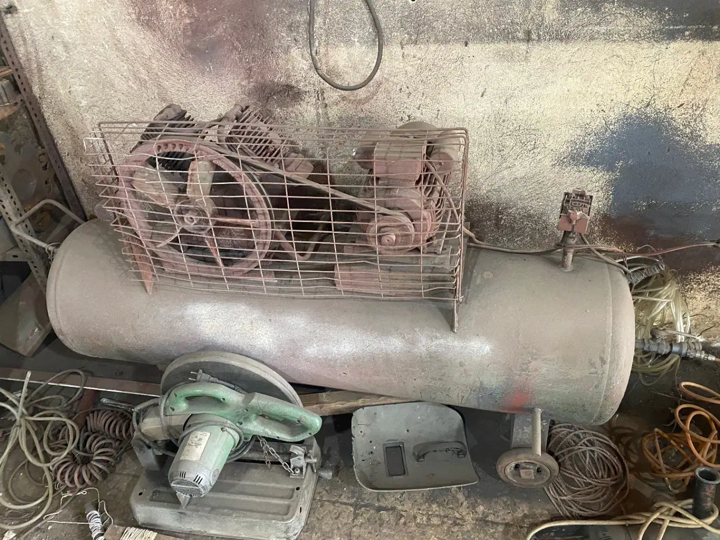 پمپ باد ۳۵۰لیتری جفت سیلندر|ابزارآلات|لاهیجان, شیشه گران|دیوار