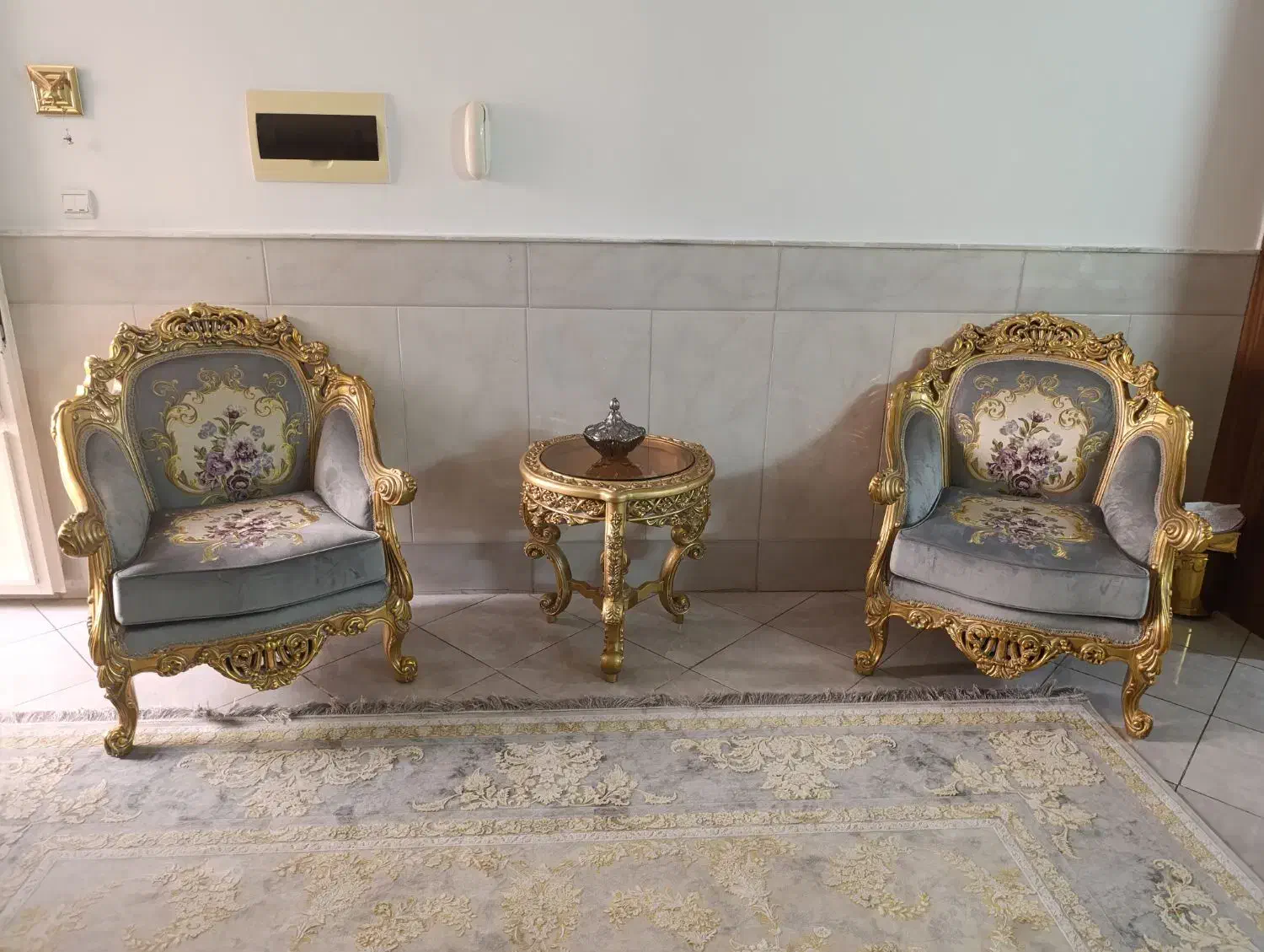 مبل سلطنتی 9نفره|مبلمان خانگی و میز عسلی|قم, نیروگاه|دیوار