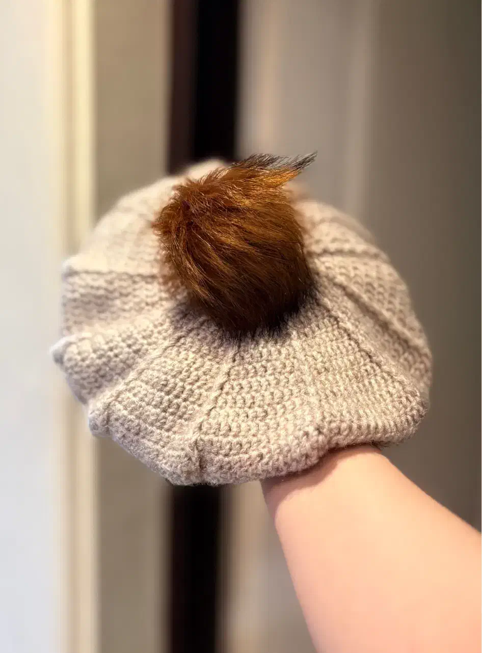 کلاه برت|لباس|همدان, |دیوار