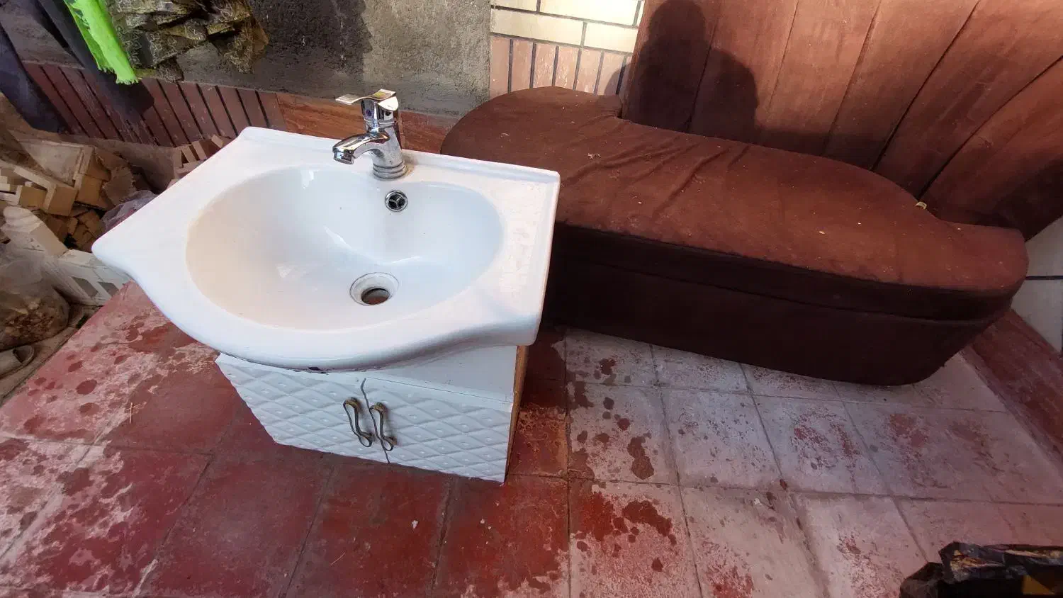 روشور|لوازم سرویس بهداشتی|نیشابور, خیام|دیوار