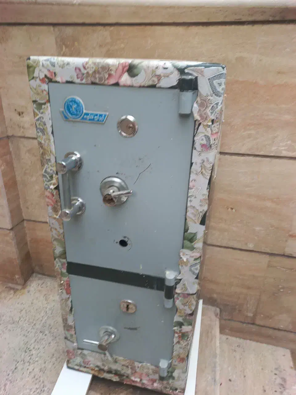 گاو صندوق|ابزارآلات|قزوین, |دیوار