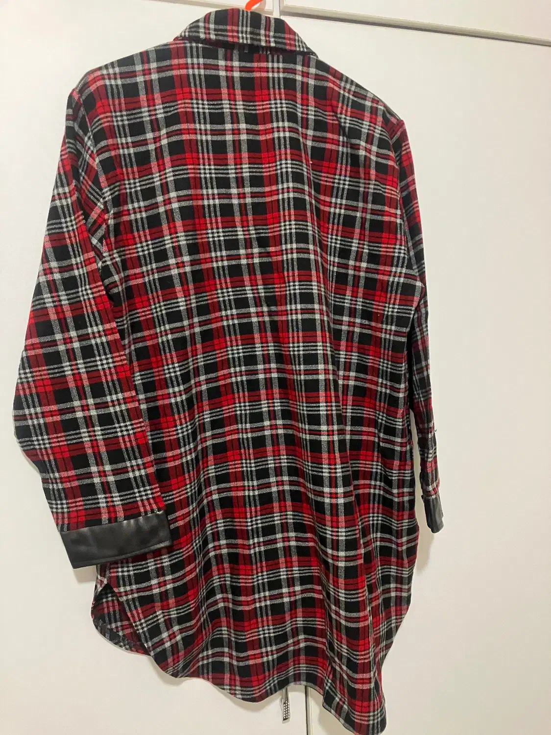 پیراهن پاییزی نو|لباس|پردیس, فاز ۲|دیوار