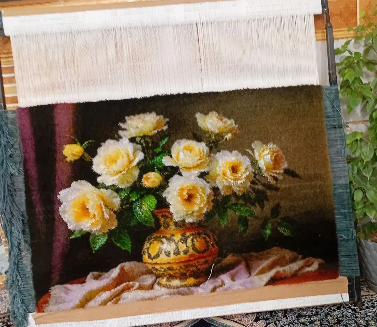 گلدان. تابلو فرش دستبافت|تابلو فرش|اقبالیه, |دیوار