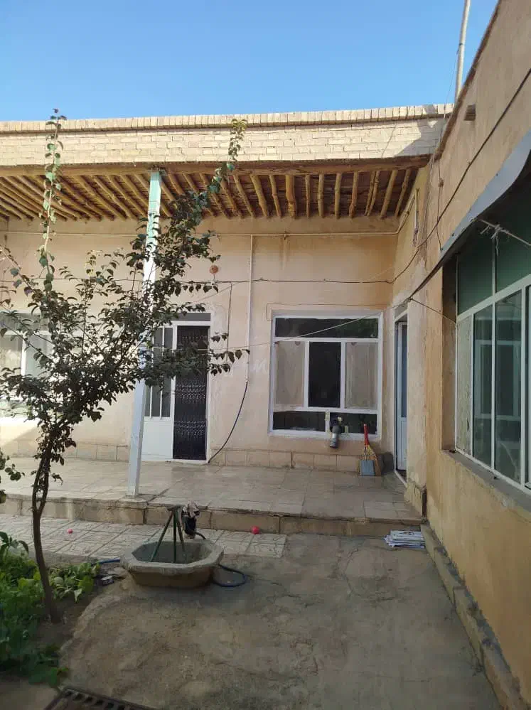 منزل فروشی قدیمی قابل سکونت صغاد|فروش زمین و ملک کلنگی|بهمن صغاد, |دیوار