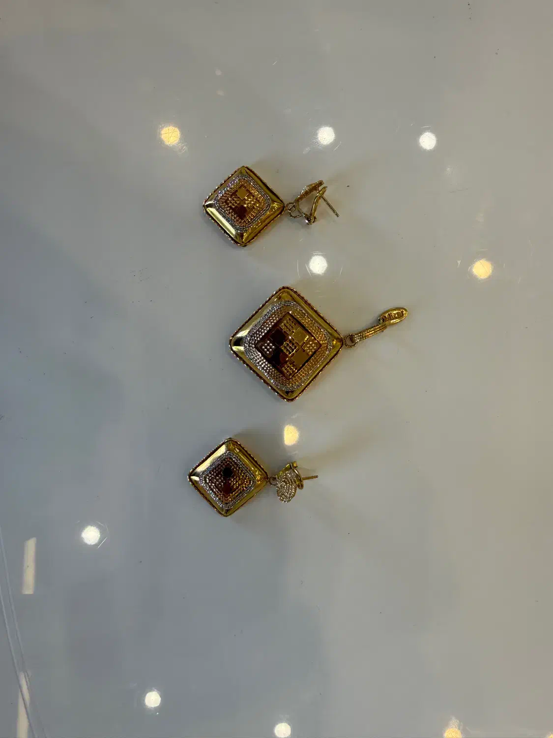 نیم ست طلا ۱۸ عیار دست دوم نو و سالم|جواهرات|یزد, |دیوار