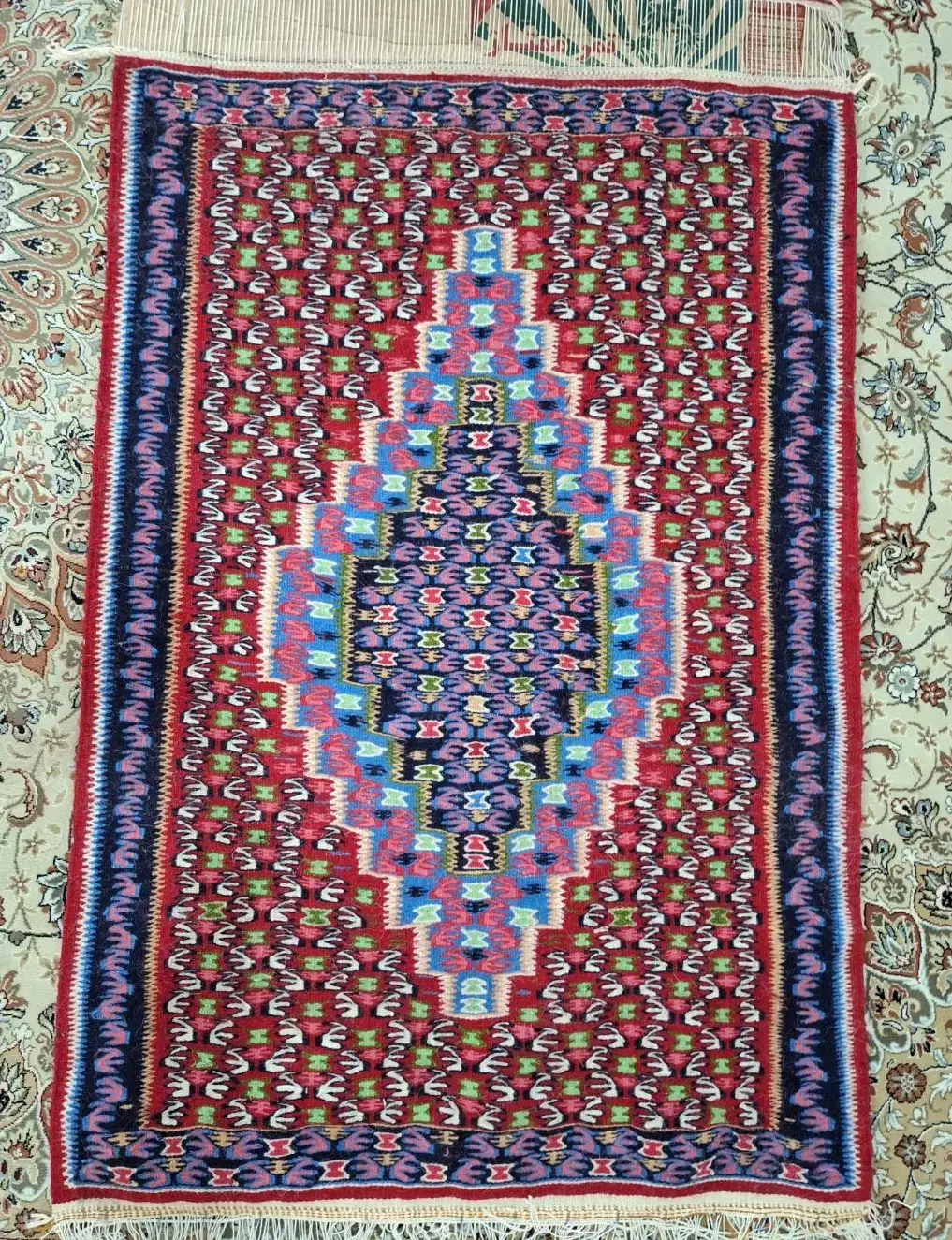 سجاده دست بافت|گلیم، جاجیم، گبه|قروه, |دیوار