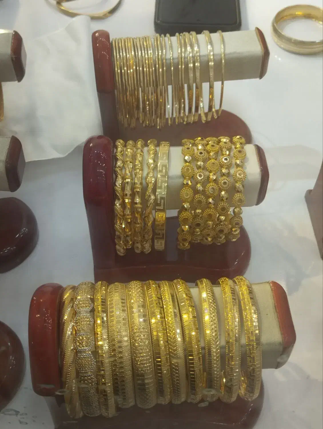 طلا بدون اجرت از 1/5تا2% انواع طلا موجوده|جواهرات|خرم‌آباد, |دیوار