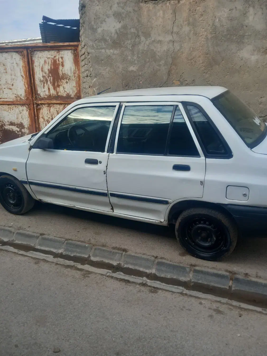 پراید تمیز ومرتب موتوری سالم|خودرو سواری و وانت|تربت‌حیدریه, منظر|دیوار