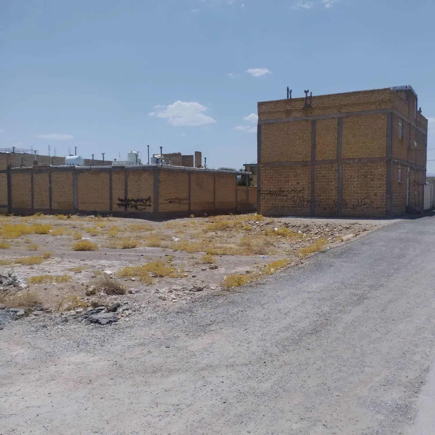 زمین مسکونی کوی هجرت ( باسکول اطمینان)|فروش زمین و ملک کلنگی|مرودشت, استادیوم‎|دیوار