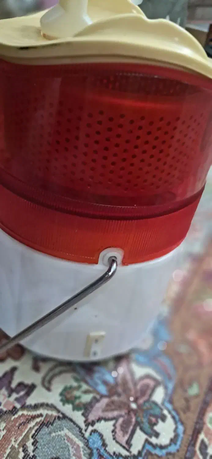 آبمیوه گیری نو استفاده نشده|آبمیوهگیر و آبمرکباتگیر|رشت, استقامت ۲|دیوار