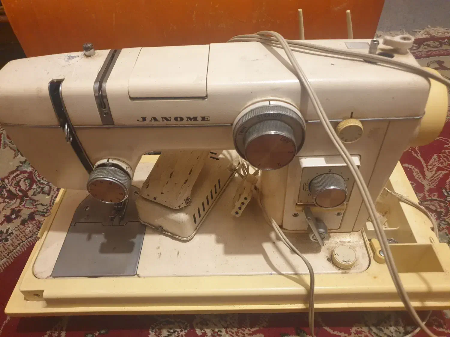 چرخ خیاطی|چرخ خیاطی و ریسندگی|گنبد کاووس, |دیوار