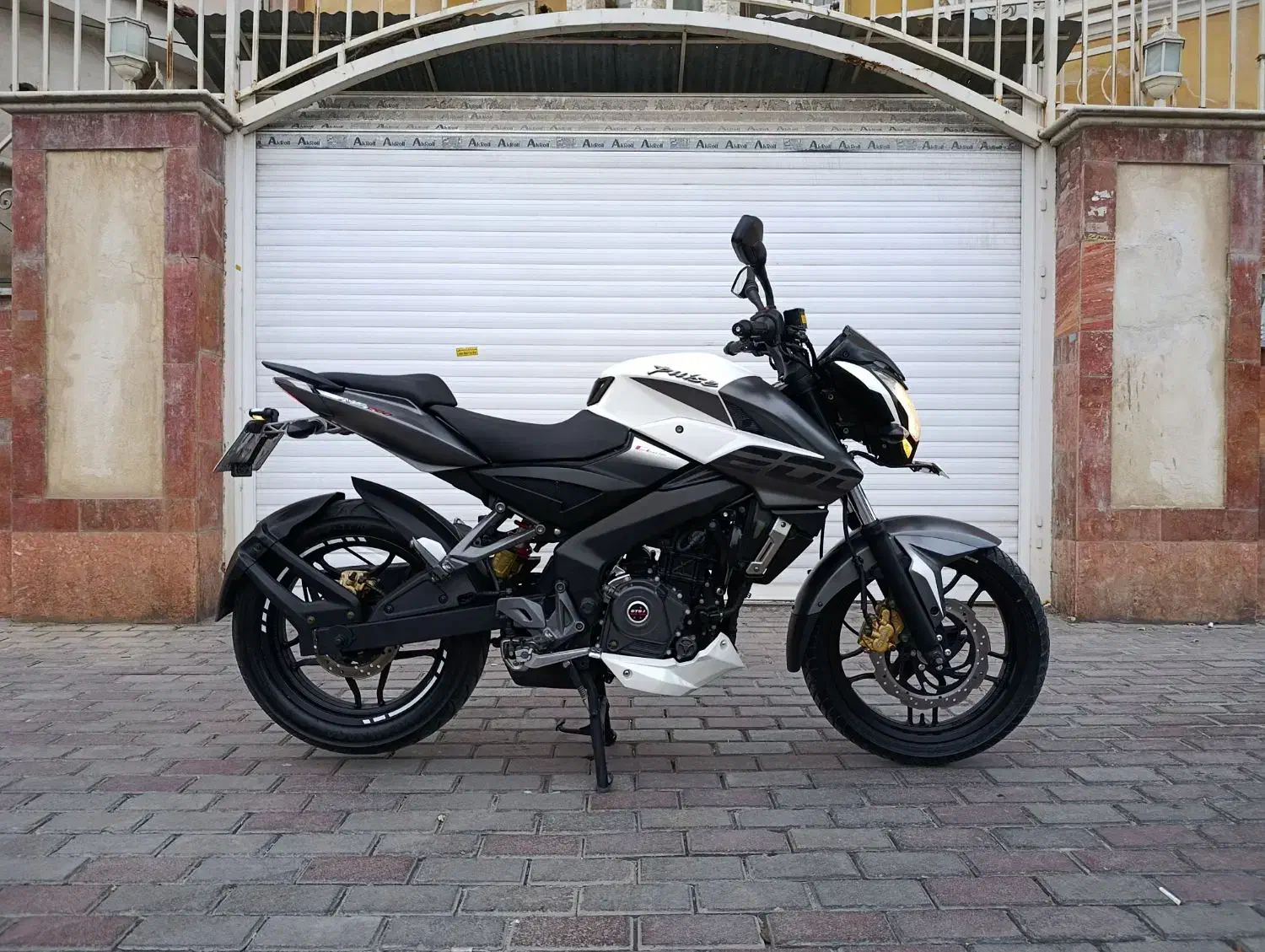 NS200|موتورسیکلت|گنبد کاووس, |دیوار