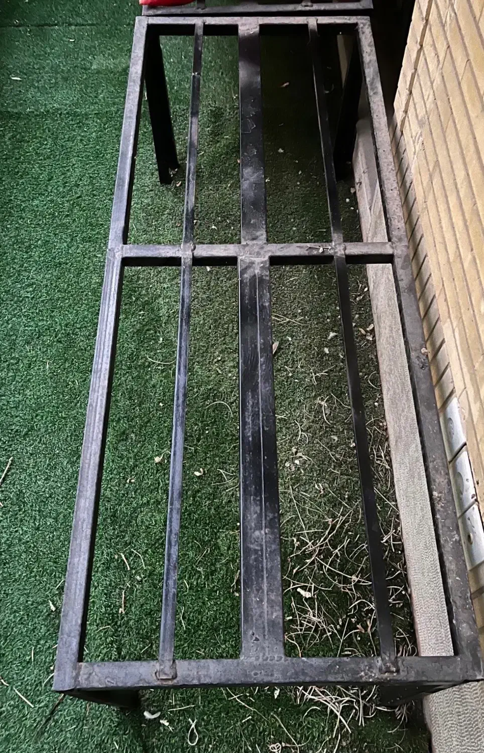 دو عدد نیمکت آهنی|صندلی و نیمکت|شیراز, کلاهدوز|دیوار