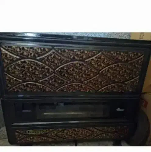 تعدادی وسیله|چرخ خیاطی و ریسندگی|آستانه اشرفیه, |دیوار