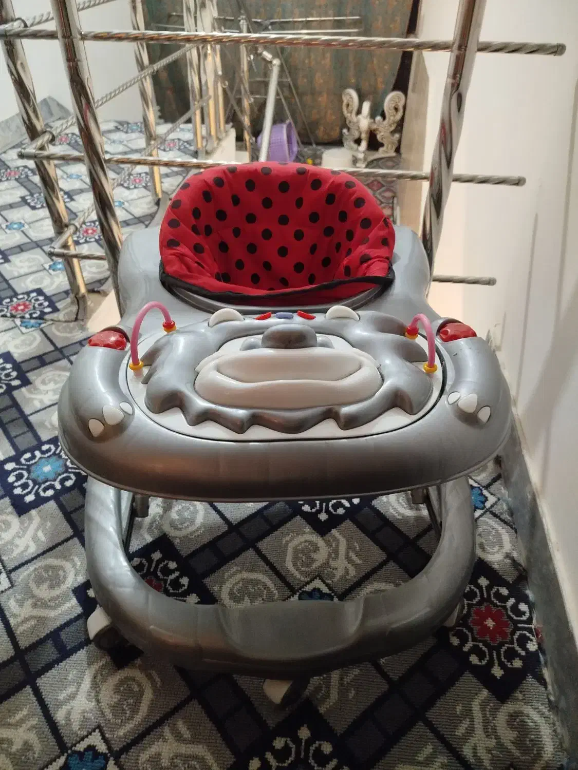 گهواره و روروک کودک|تخت و صندلی بچه|کنگاور, |دیوار