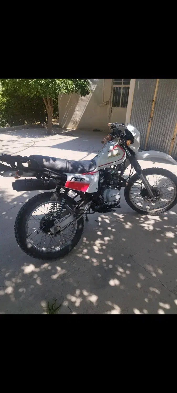 وسیله نقلیه|موتورسیکلت|کوه چنار, |دیوار