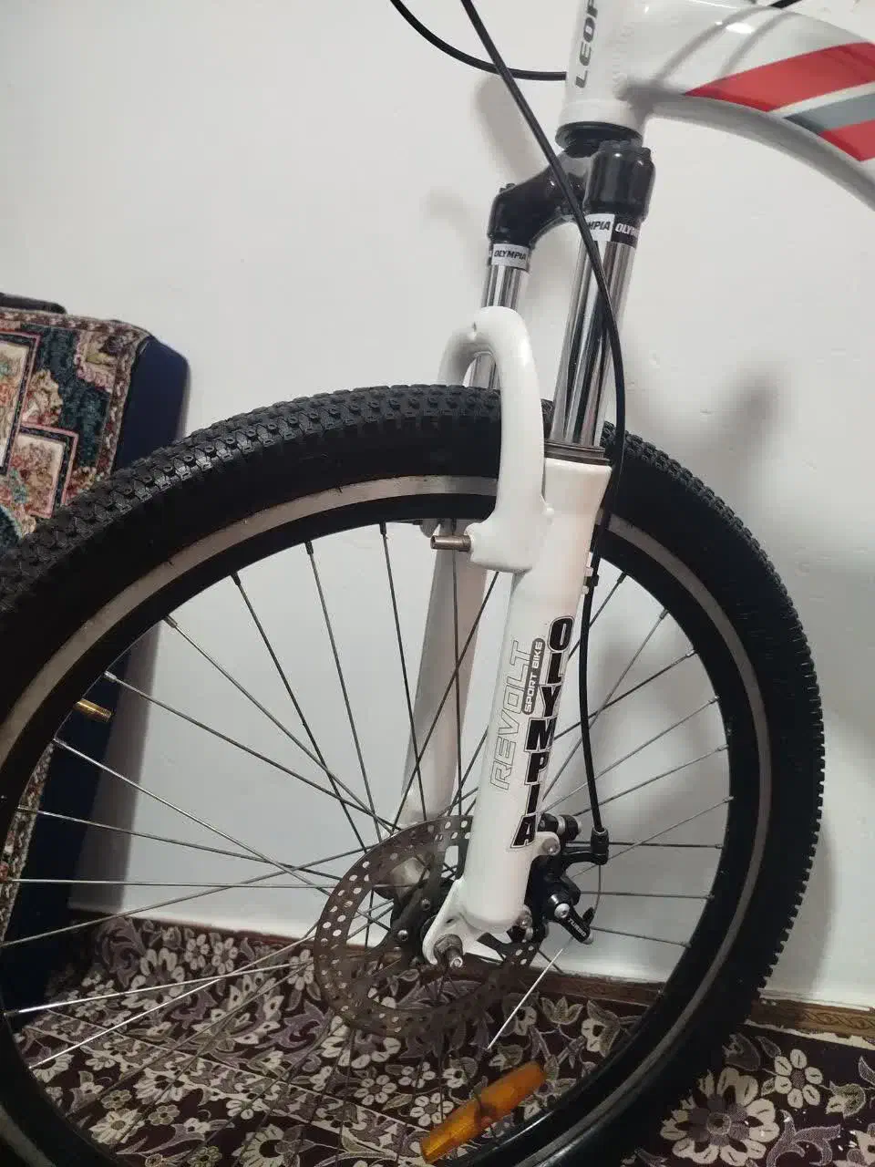 دوچرخه ۲۶ تمام المنیوم دیسکی متن خوانده شود|دوچرخه، اسکیت، اسکوتر|پاکدشت, حصار امیر|دیوار