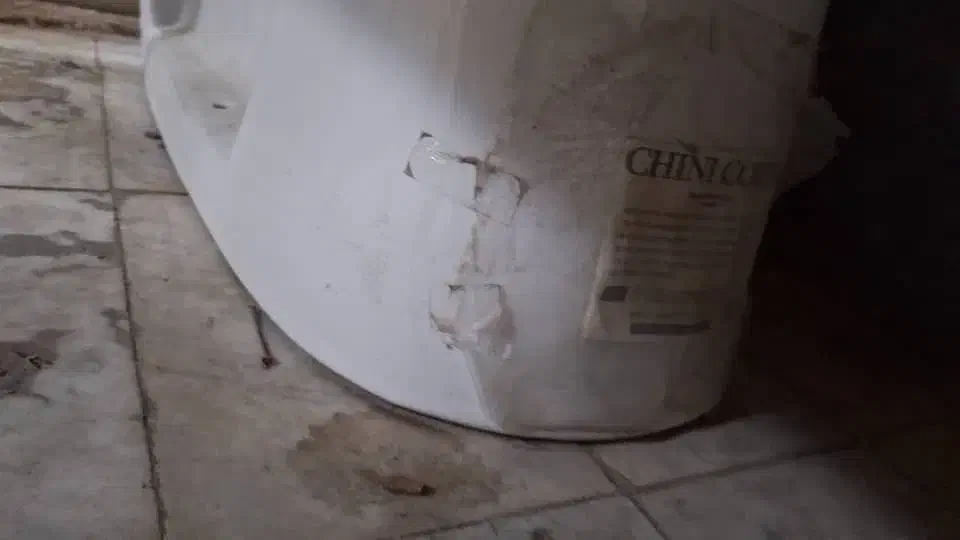 توالت فرنگی کاملا نو|لوازم سرویس بهداشتی|شاهینشهر, حافظ شمالی|دیوار