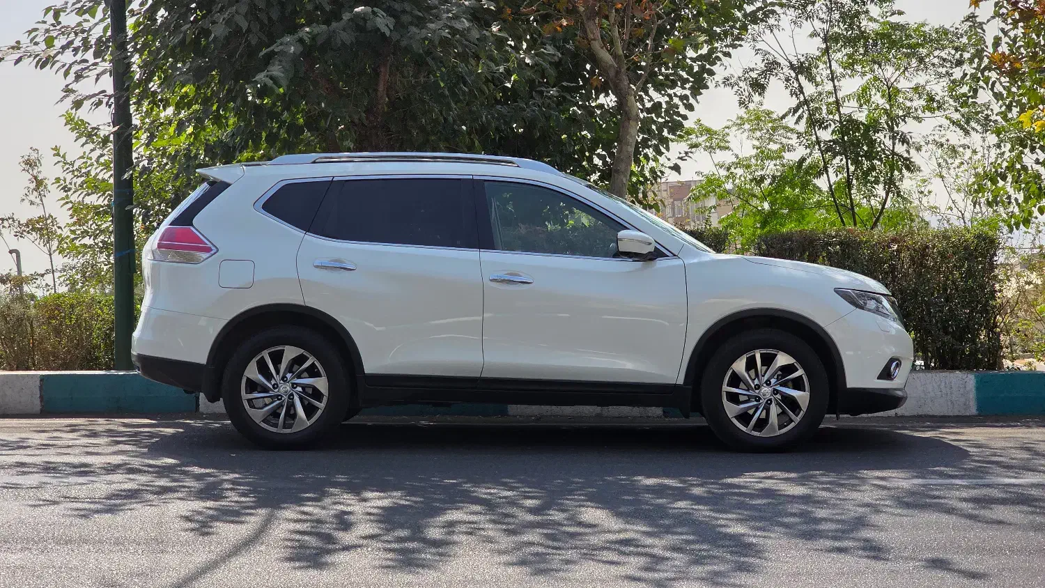 نیسان ایکس تریل، مدل 2017|خودرو سواری و وانت|تهران, شهرک محلاتی|دیوار