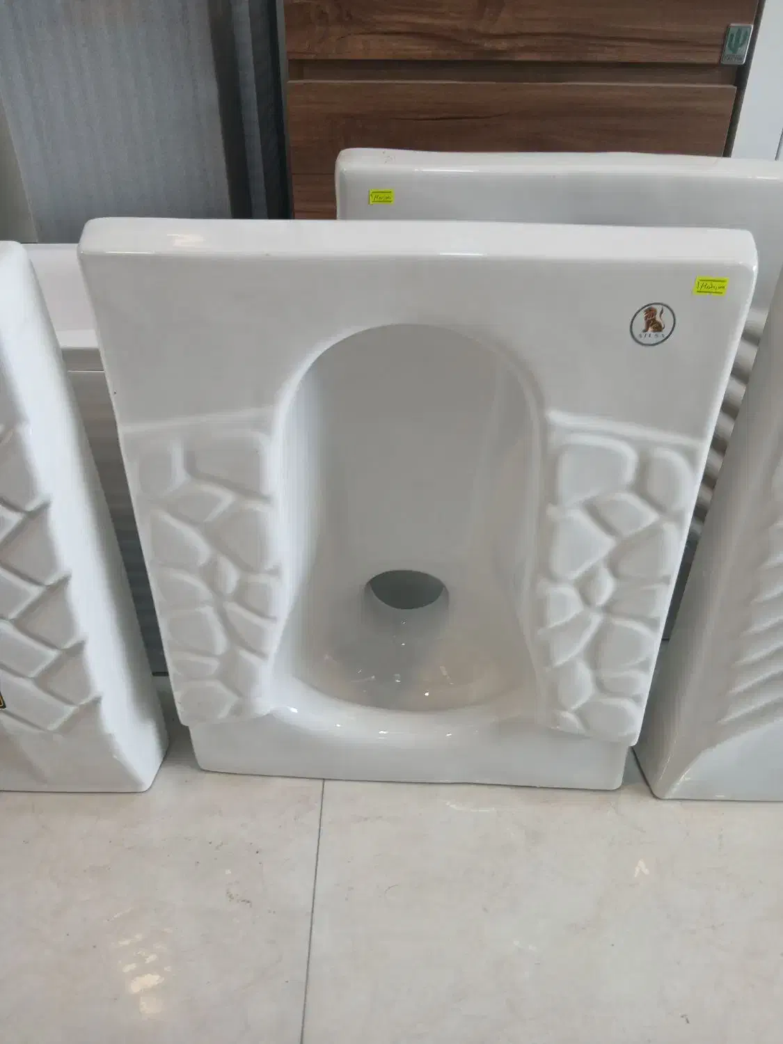 چینی آلات و روشویی کابینتی ساختمانی|عمده‌فروشی|رشت, نیروی دریایی|دیوار
