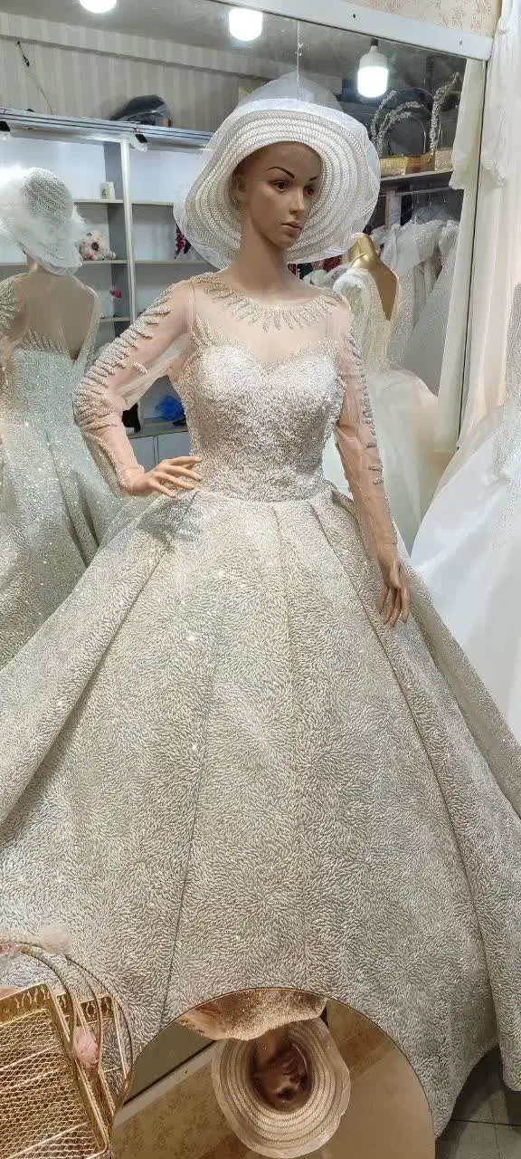 لباس عروس عربی پر کار|لباس|بروجرد, |دیوار