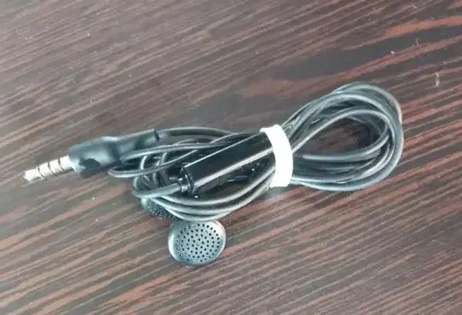 هندزفری سیمی|لوازم جانبی موبایل و تبلت|بروجرد, |دیوار