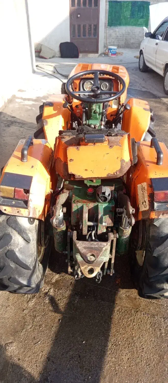 تراکتور کمرشکن گلدونی ۲۳۰ باغی|خودرو سنگین|گلوگاه, |دیوار