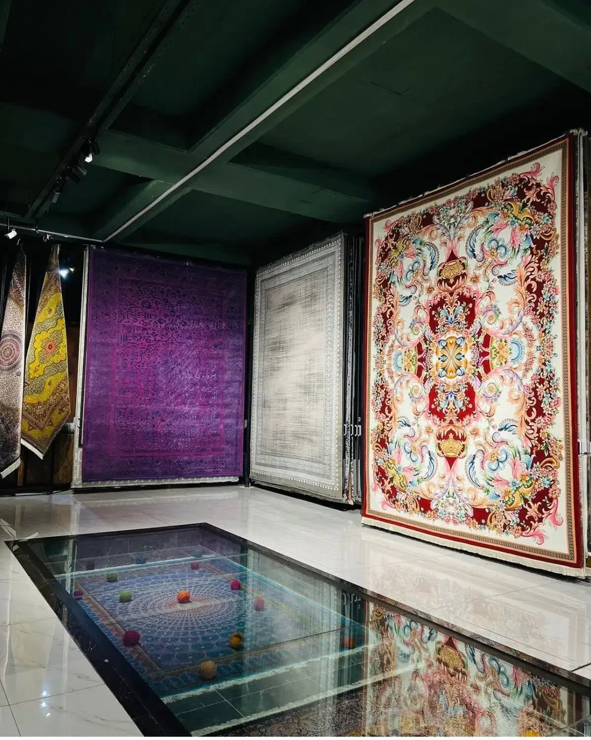 فرش آبی فیروزه‌ای طرح سالاری 1200شانه کد ۱۲۳۴۱|فرش|شیراز, عادل آباد|دیوار