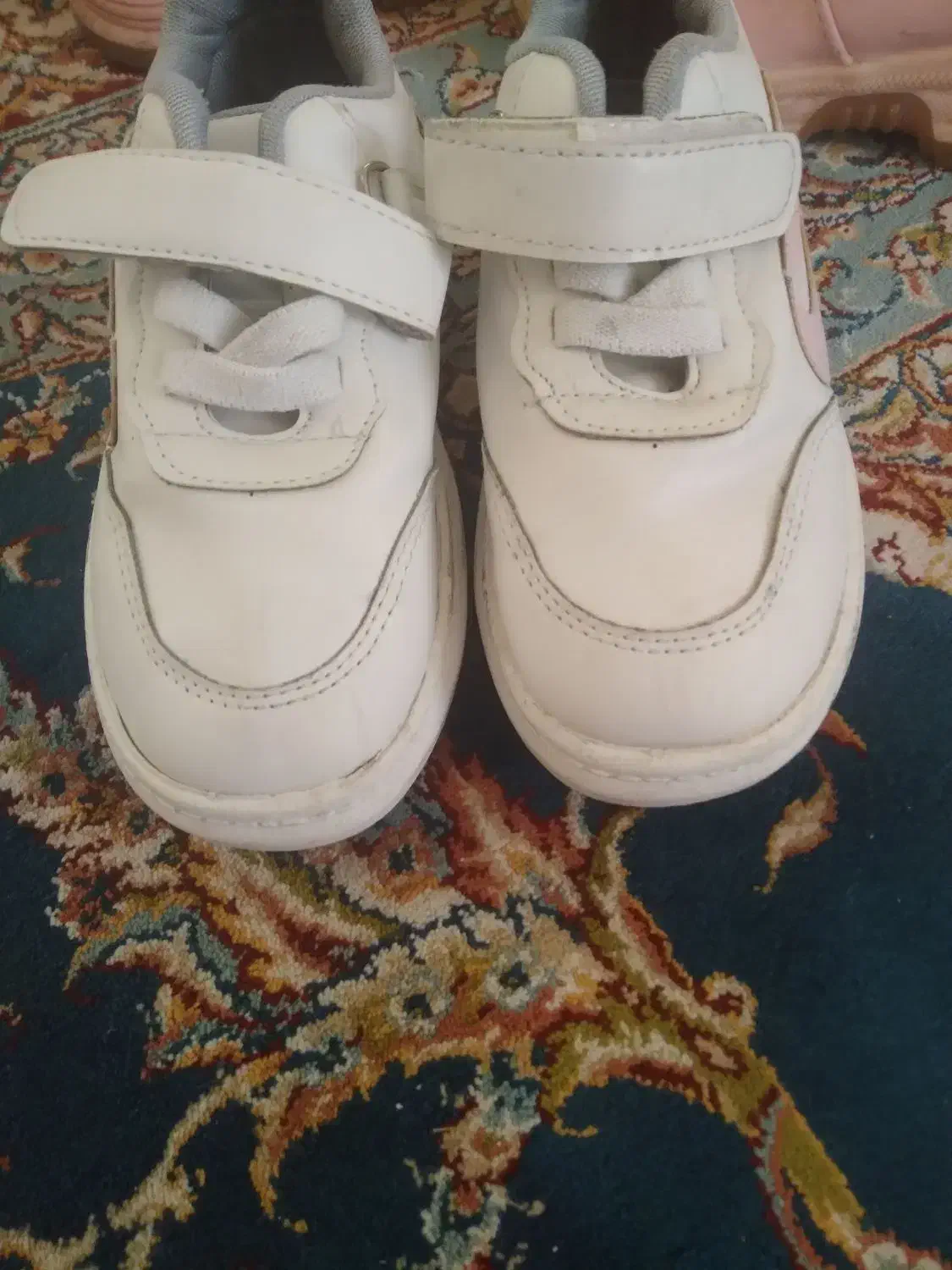 کتانی|کفش و لباس بچه|هشتگرد, هشتگرد قدیم|دیوار