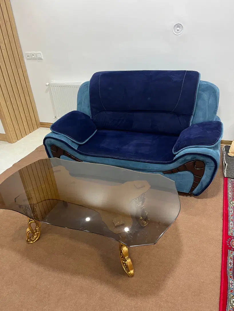 مبل ۷ نفره بدون زدگی وشکستگی با میز عسلی جلو مبلی|مبلمان خانگی و میز عسلی|بجنورد, |دیوار