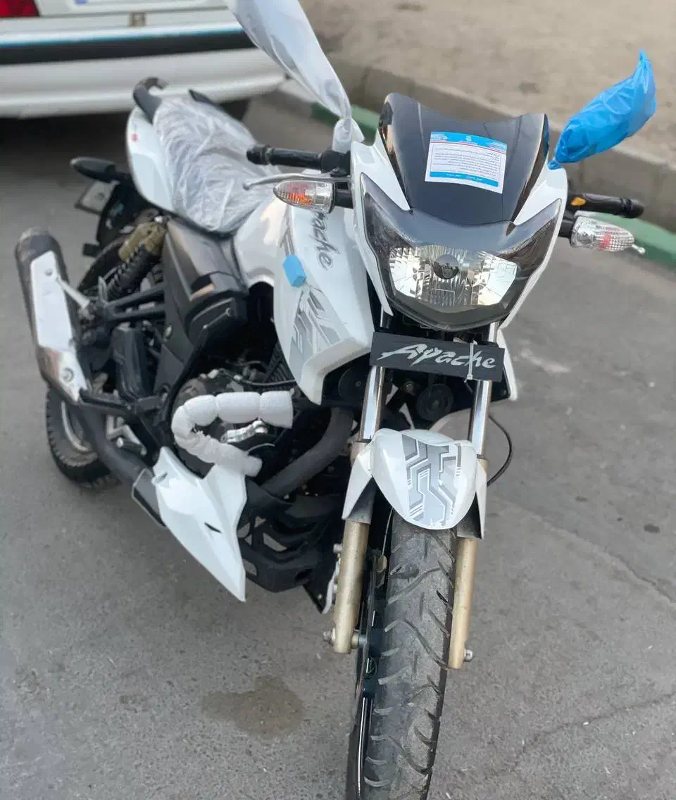 آپاچی|موتورسیکلت|قرچک, میرزائی شمالی|دیوار