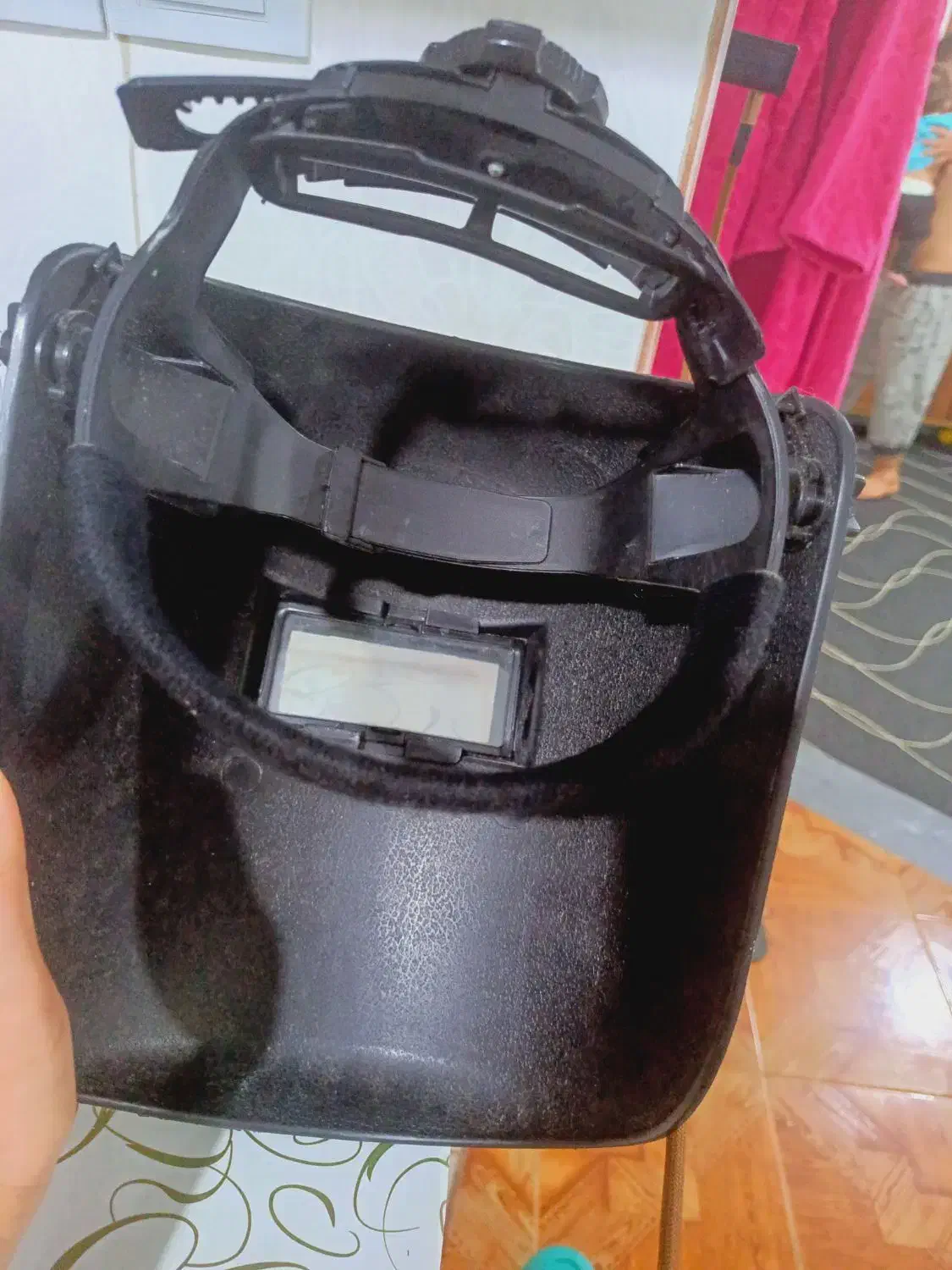 کلاه جوشکاری نو|ابزارآلات|شیراز, کوشک میدان|دیوار