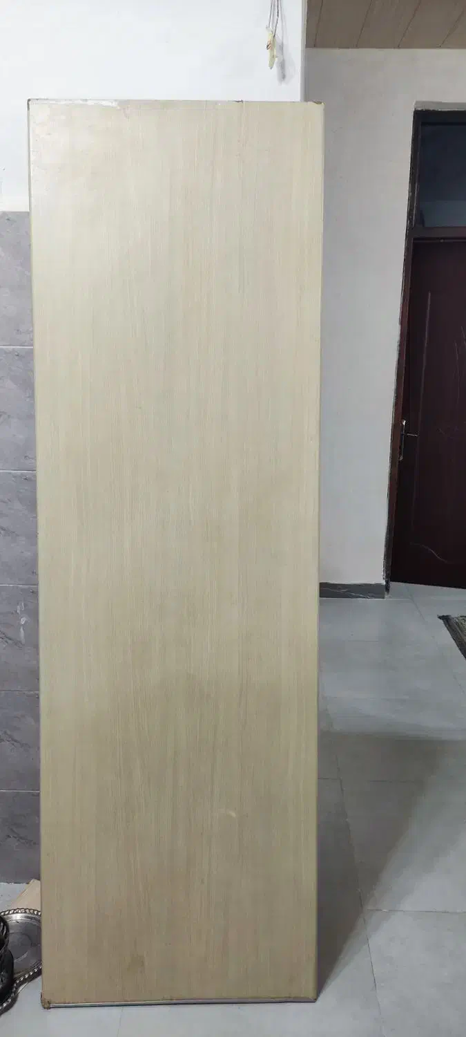 صفحه تاپس|میز و صندلی غذاخوری|بندر انزلی, معلم|دیوار