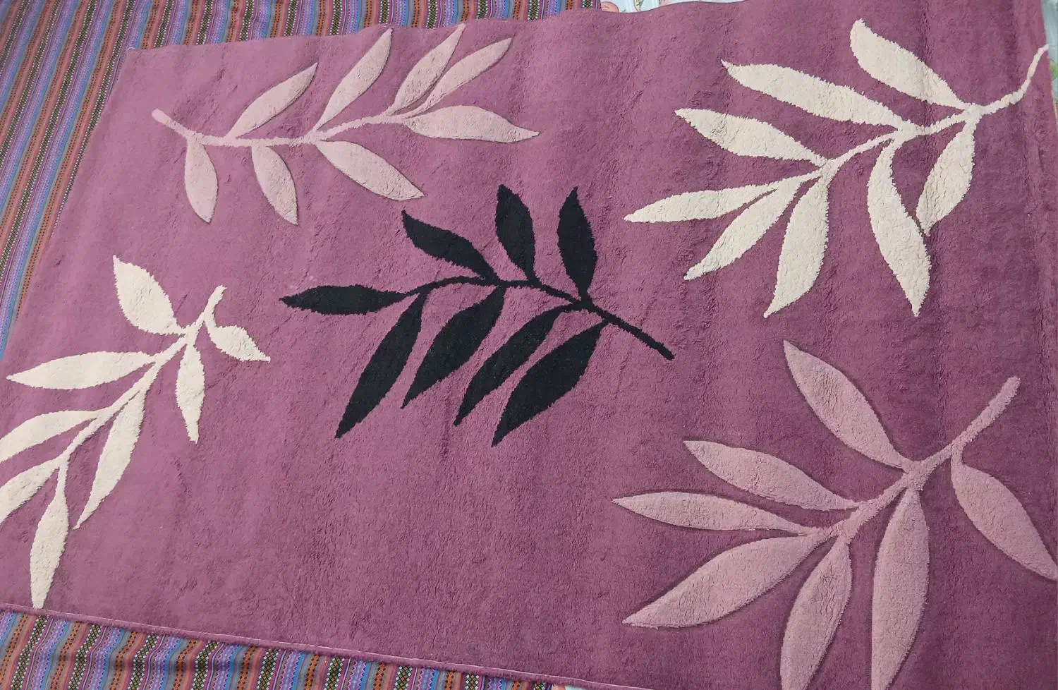 فرش ۴ متری|فرش|آستانه اشرفیه, |دیوار