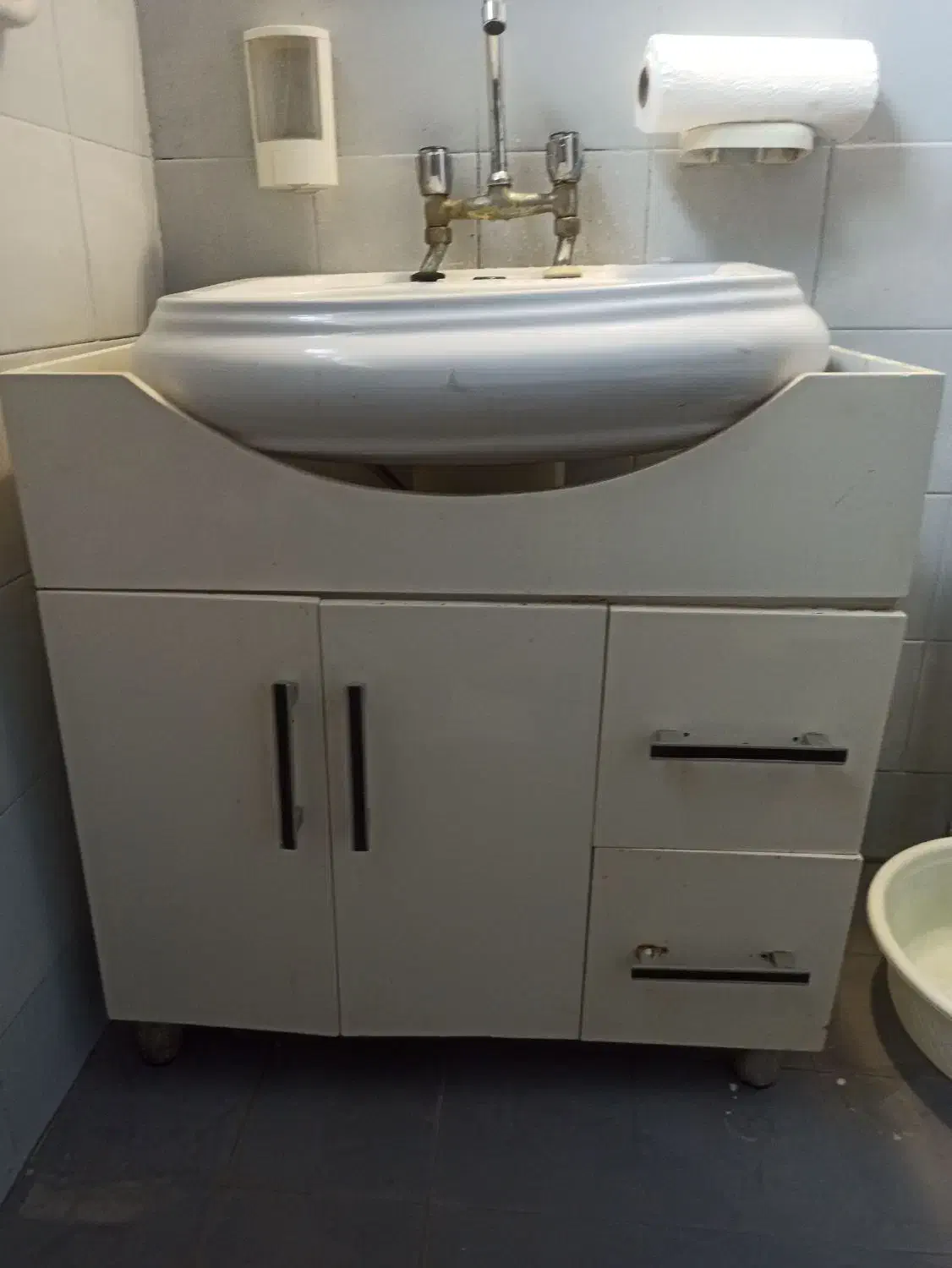 سنگ روشویی و کابین|لوازم سرویس بهداشتی|کیش, |دیوار