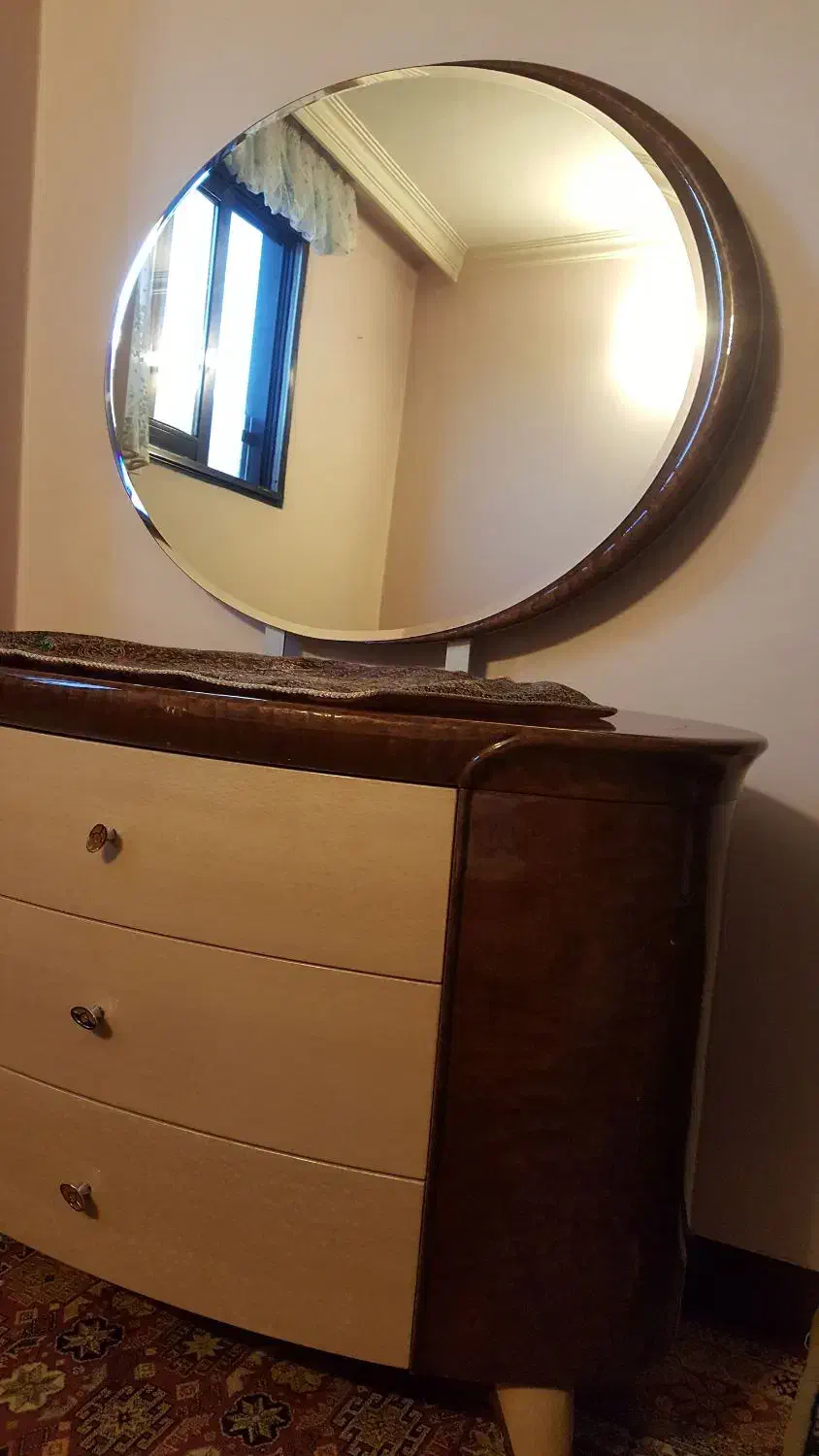 سرویس خواب|تخت و سرویس خواب|اصفهان, باغ دریاچه|دیوار