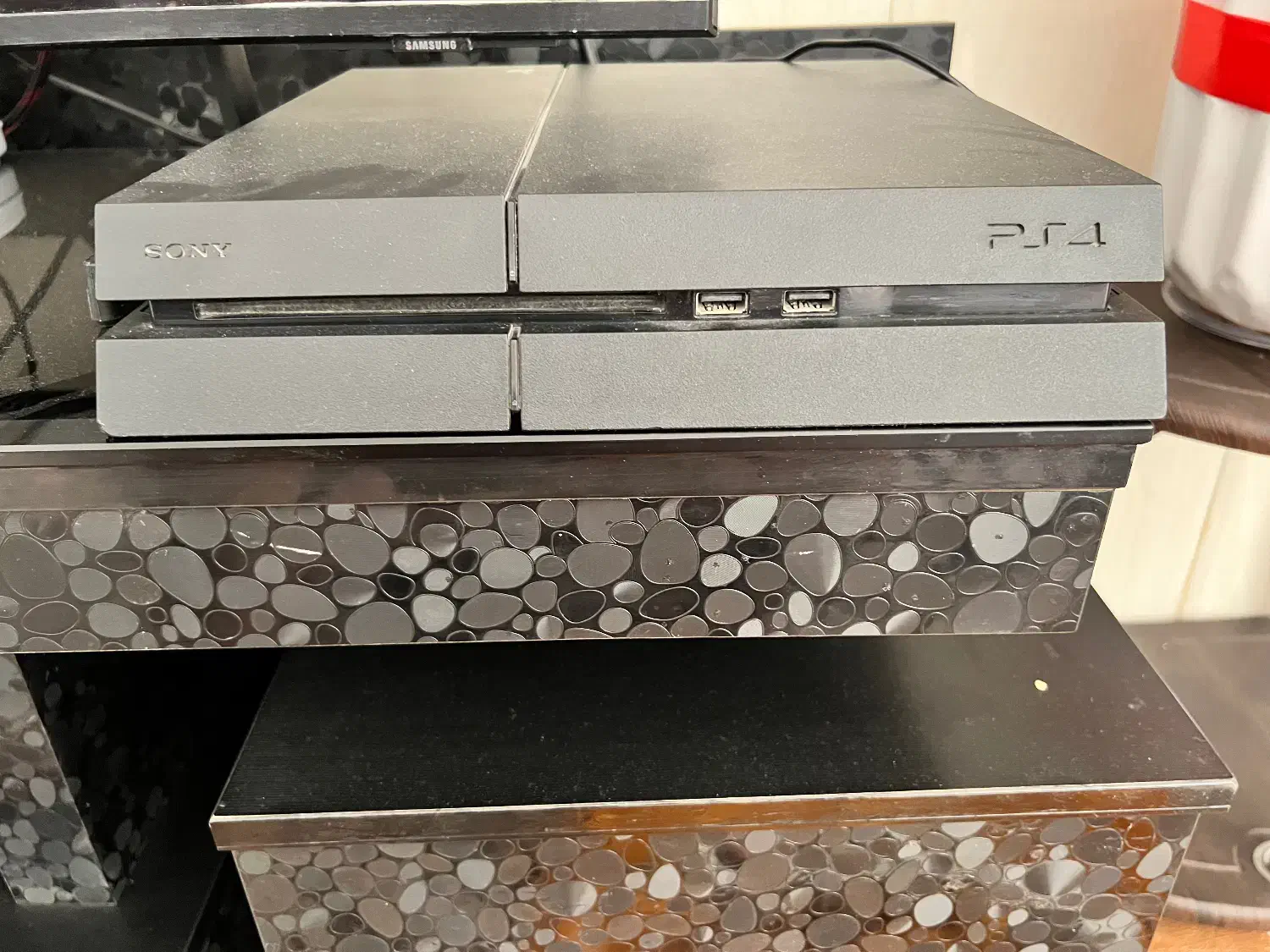 Ps4|کنسول، بازی ویدئویی و آنلاین|شیراز, شیشه‌گری|دیوار