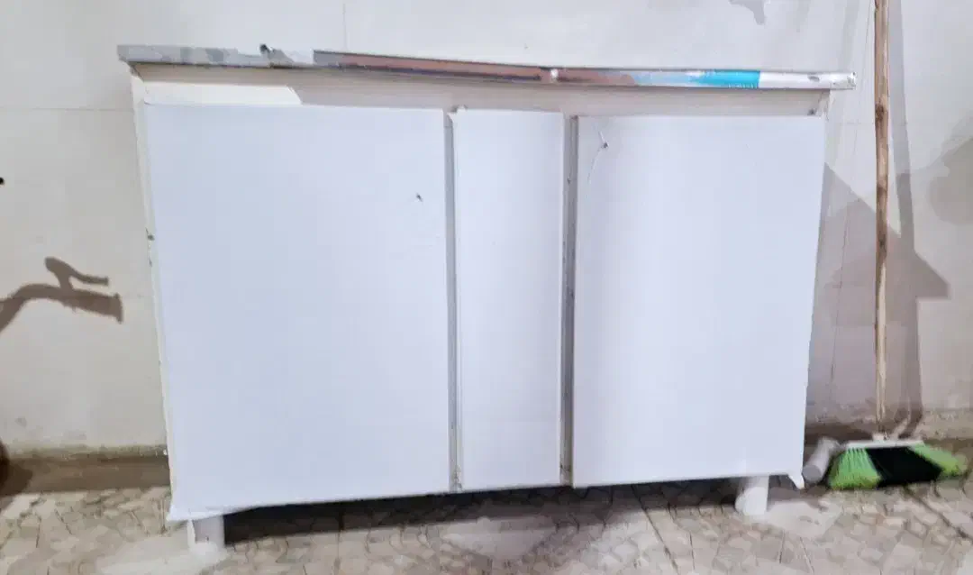 کابینت سالم و تمیز با سینک ظرفشویی|مصالح و تجهیزات ساختمان|ایذه, |دیوار