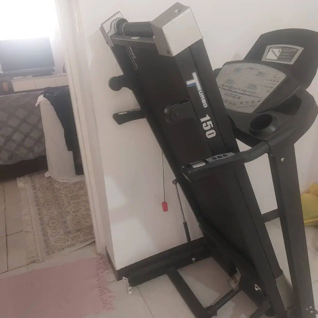 تردمیل در حد نو|تجهیزات ورزشی|شیراز, آبیاری|دیوار